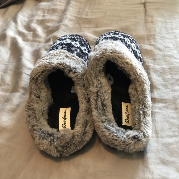 Dearfoams Slippers - Picture 2 of 3